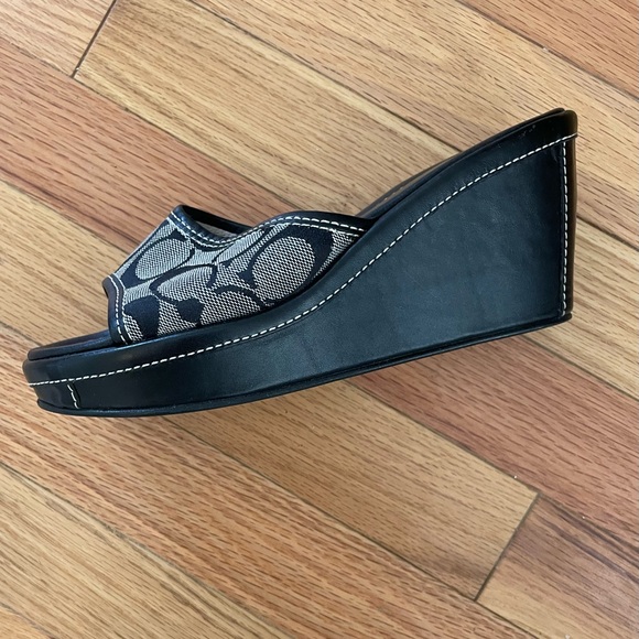 Coach Slides ! - Picture 7 of 8